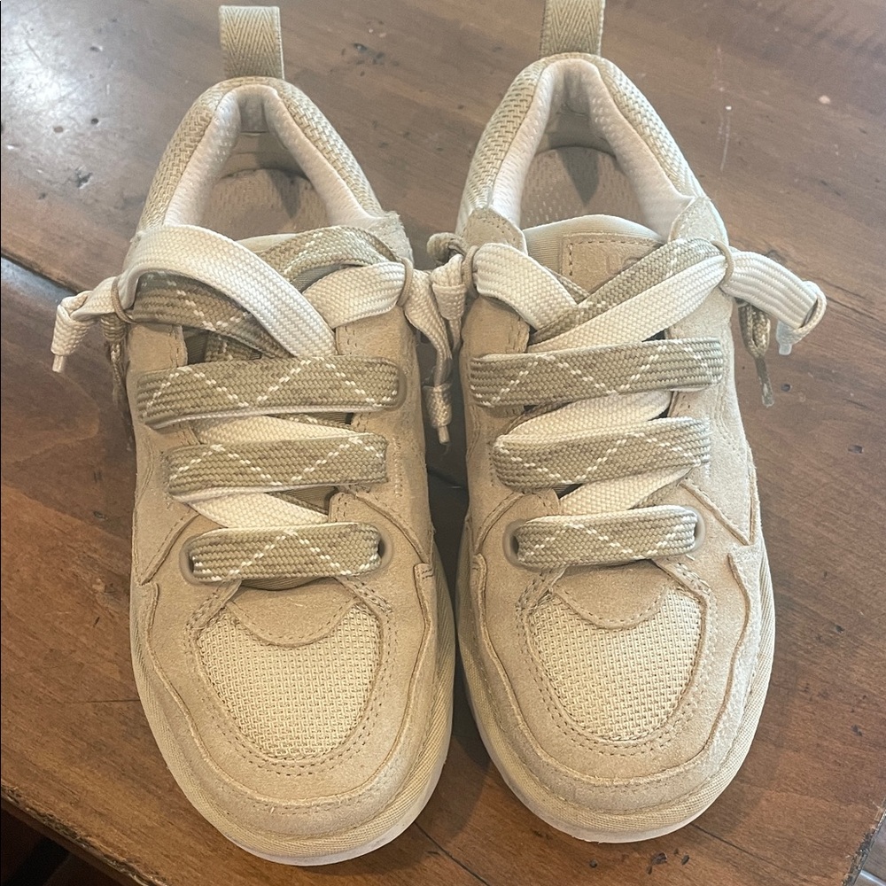 New UGG Lowmel Sneakers